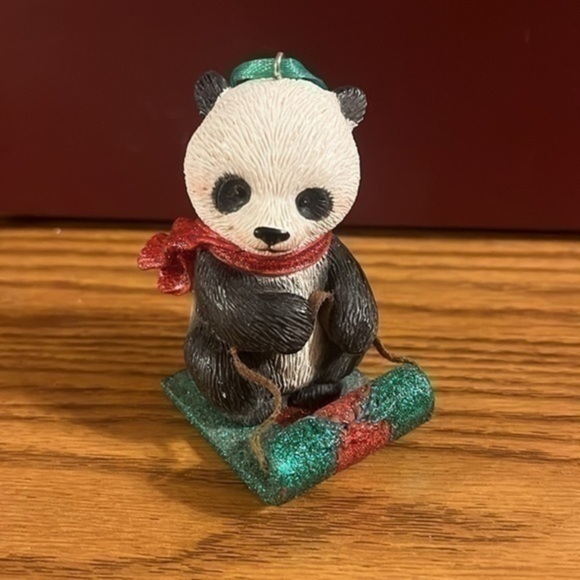 The Danbury mint Christmas ornament - panda - Picture 1 of 5